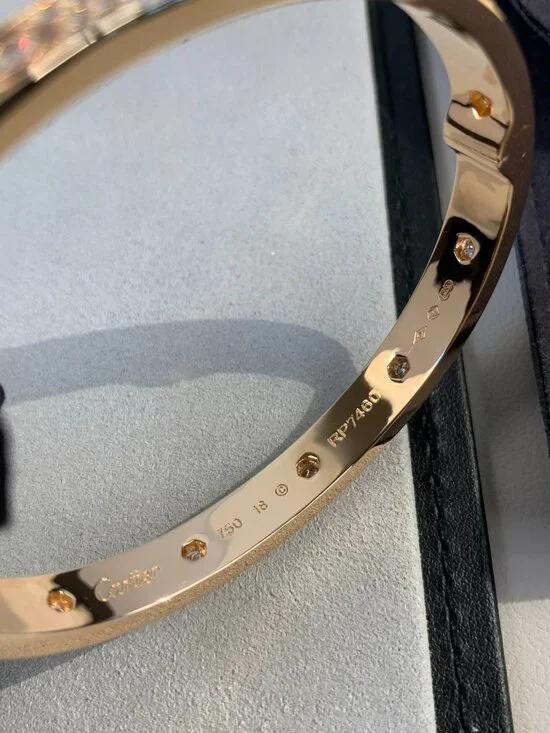 Cartier's Pave Love Bracelet Size 18 - Picture 7 of 9